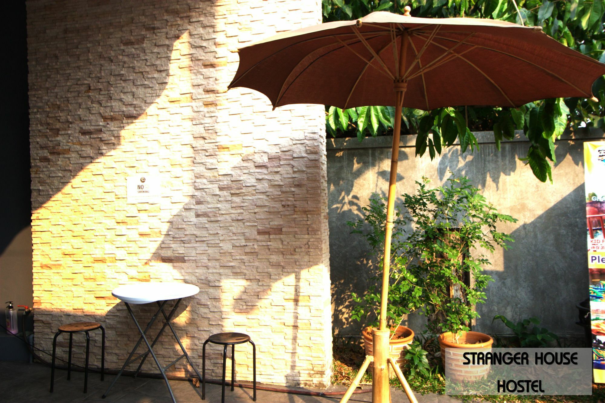 Hostel Stranger House Čiang Mai Exteriér fotografie